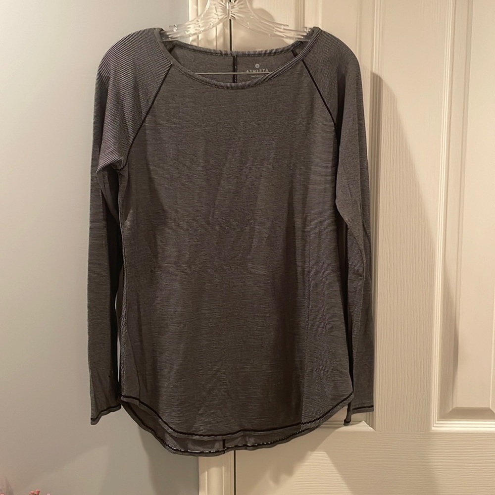 Athleta Long Sleeve Top Size Small
